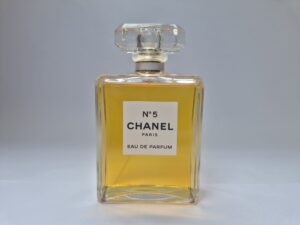 Chanel No 5 02