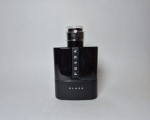 Prada Luna Rossa Black 02